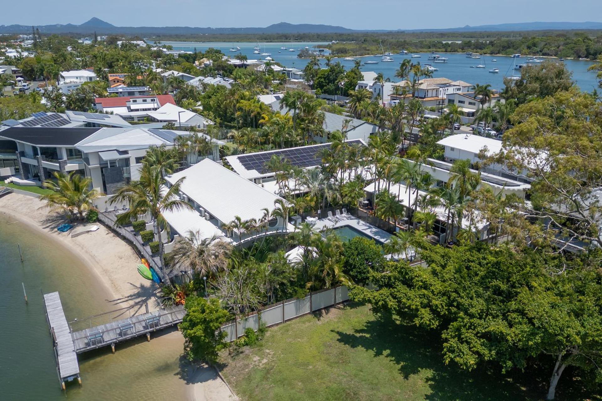 Апарт отель Caribbean Noosa Экстерьер фото